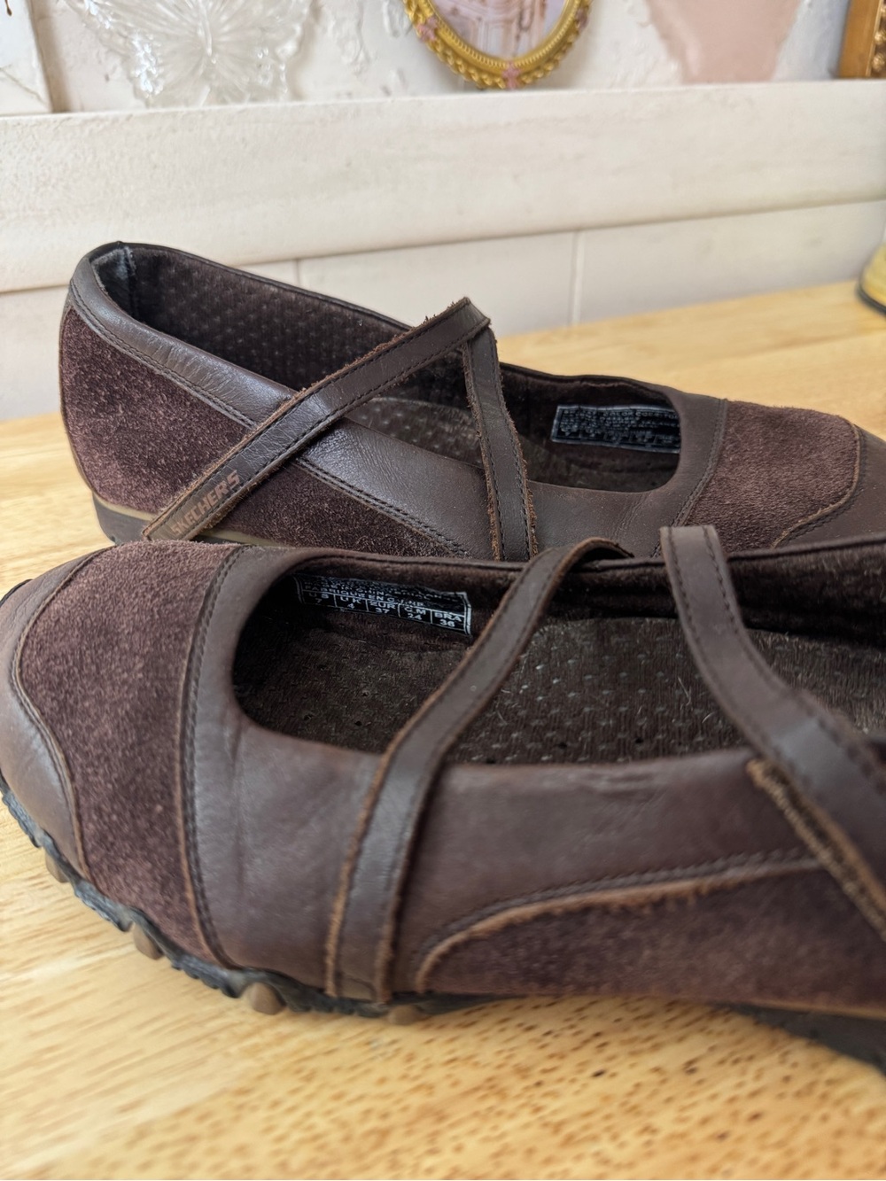 2000’s Skechers Brown Suede Leather Mary Jane Sneakers Size 7 Whimsy Indie Fall - Picture 7 of 12